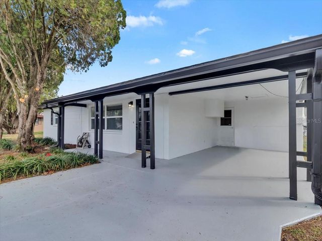 37136 MANDARIN AVENUE, Zephyrhills, FL 33541