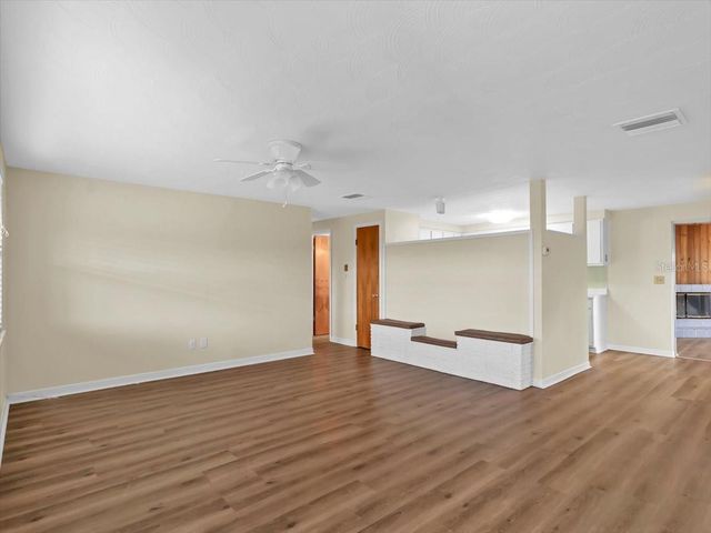 37136 MANDARIN AVENUE, Zephyrhills, FL 33541