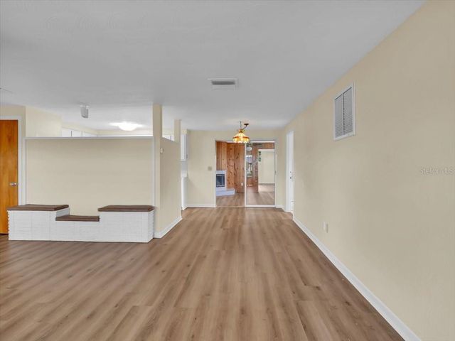 37136 MANDARIN AVENUE, Zephyrhills, FL 33541