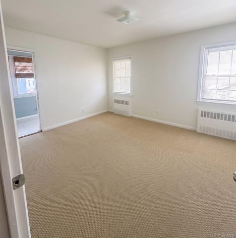 2711 Deerfield Road, Far Rockaway, NY 11691