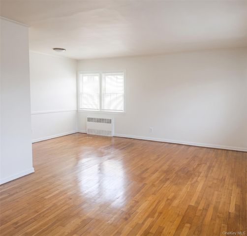 2711 Deerfield Road, Far Rockaway, NY 11691