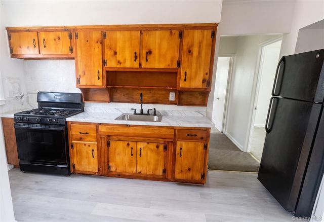 2711 Deerfield Road, Far Rockaway, NY 11691