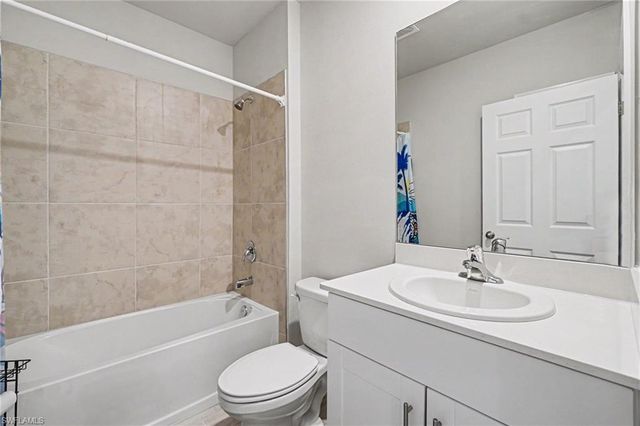 20313 Camino Torcido LOOP, North Fort Myers, FL 33917