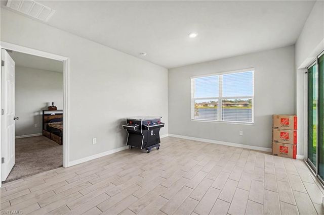 20313 Camino Torcido LOOP, North Fort Myers, FL 33917
