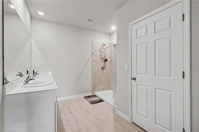 20313 Camino Torcido LOOP, North Fort Myers, FL 33917