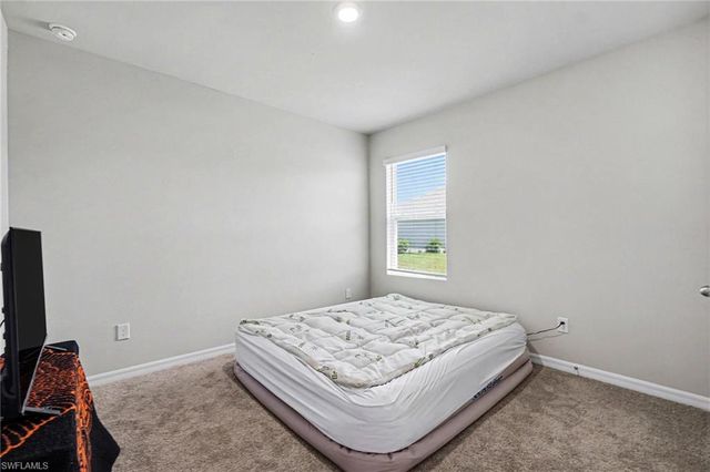 20313 Camino Torcido LOOP, North Fort Myers, FL 33917