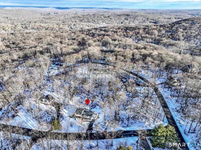 8 Summit Lane, Ridgefield, CT 06877