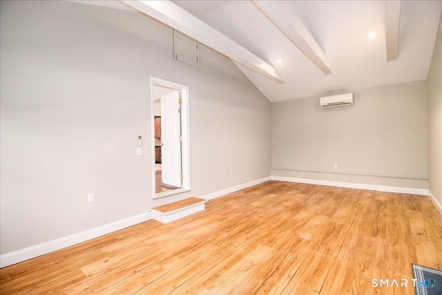 8 Summit Lane, Ridgefield, CT 06877