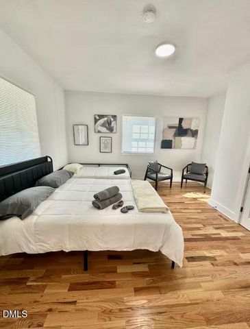804 Maple Avenue, Burlington, NC 27215