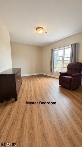 15 Tichenor Ln 205, Newark City, NJ 07114