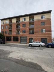 15 Tichenor Ln 205, Newark City, NJ 07114