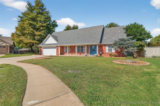 9809 E 37th Court, Tulsa, OK 74146