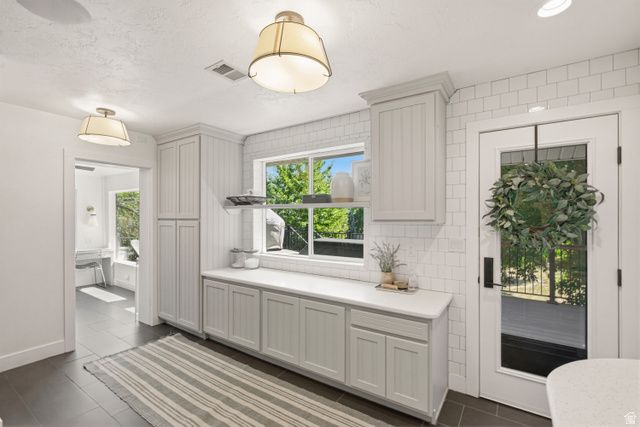 2447 WOODLAND DR, Ogden, UT 84403