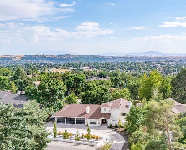 2447 WOODLAND DR, Ogden, UT 84403