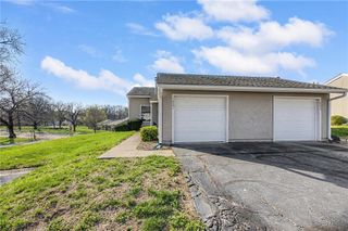 10851 Rosehill Road, Overland Park, KS 66210