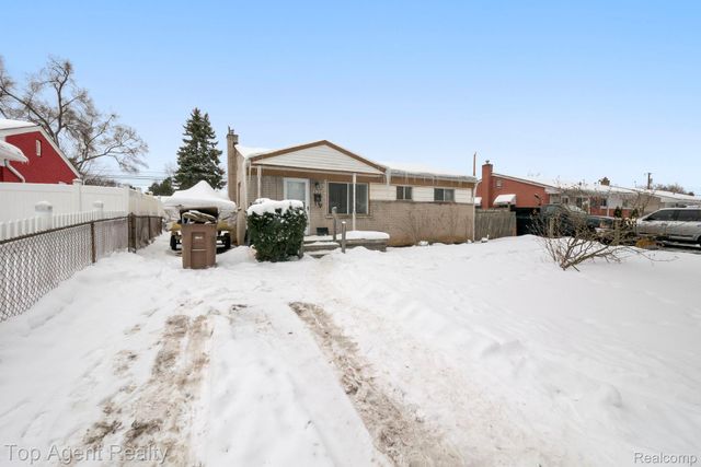 520 Linda Vista Drive, Pontiac, MI 48342