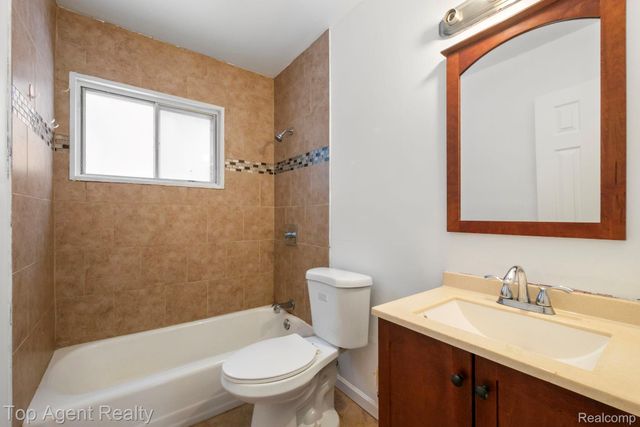 520 Linda Vista Drive, Pontiac, MI 48342