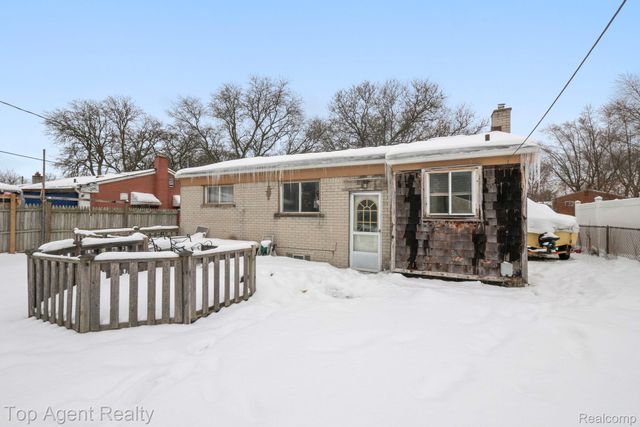 520 Linda Vista Drive, Pontiac, MI 48342