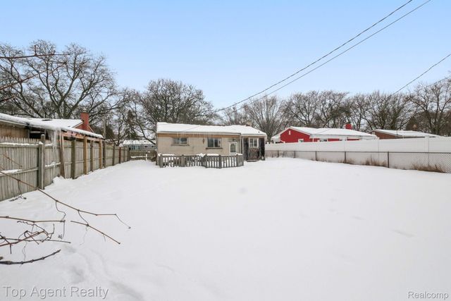 520 Linda Vista Drive, Pontiac, MI 48342