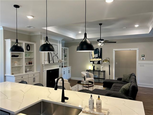 102 Shale Drive, Central, SC 29630
