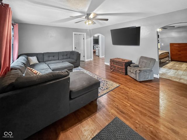 8736 S 575 West, Knightstown, IN 46148