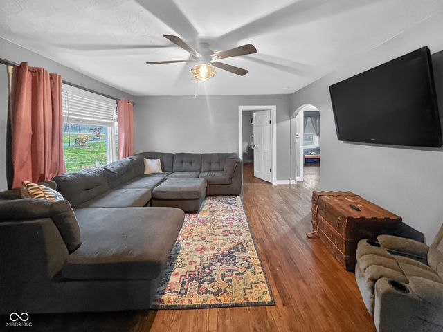 8736 S 575 West, Knightstown, IN 46148