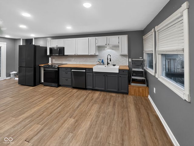 8736 S 575 West, Knightstown, IN 46148