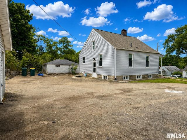 2517 W MAGNOLIA Avenue, West Peoria, IL 61604
