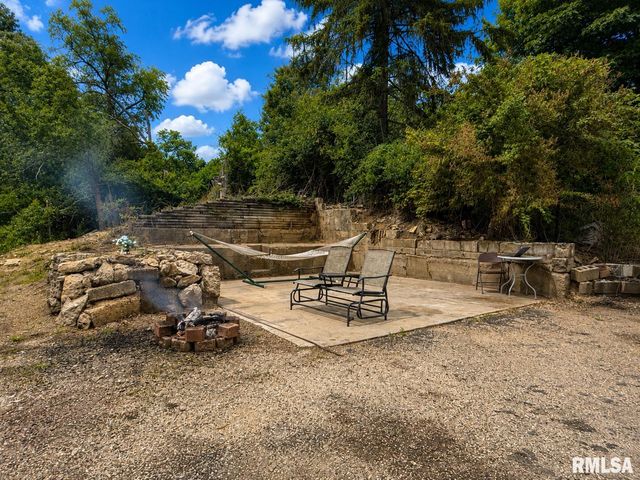 2517 W MAGNOLIA Avenue, West Peoria, IL 61604