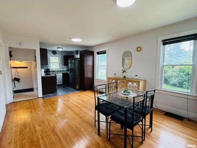 2517 W MAGNOLIA Avenue, West Peoria, IL 61604