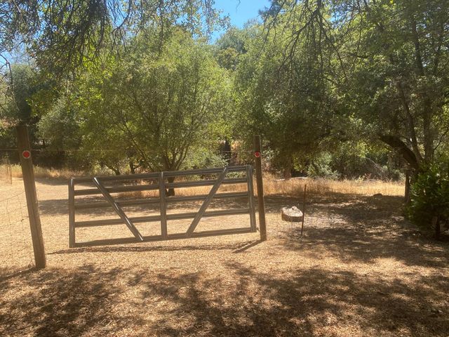 14572 La Place Ln, Dobbins, CA 95935