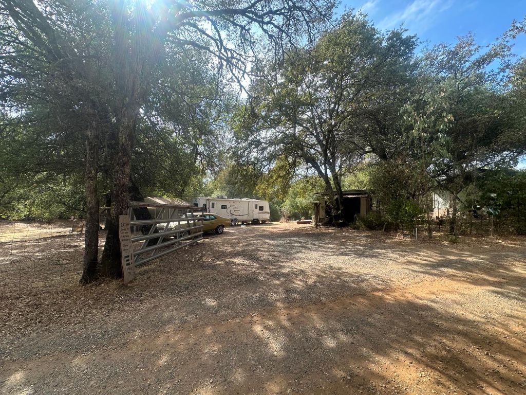 14572 La Place Ln, Dobbins, CA 95935