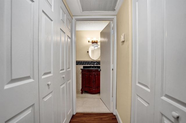 9005 Flynn Circle 1, Boca Raton, FL 33496