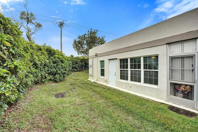9005 Flynn Circle 1, Boca Raton, FL 33496