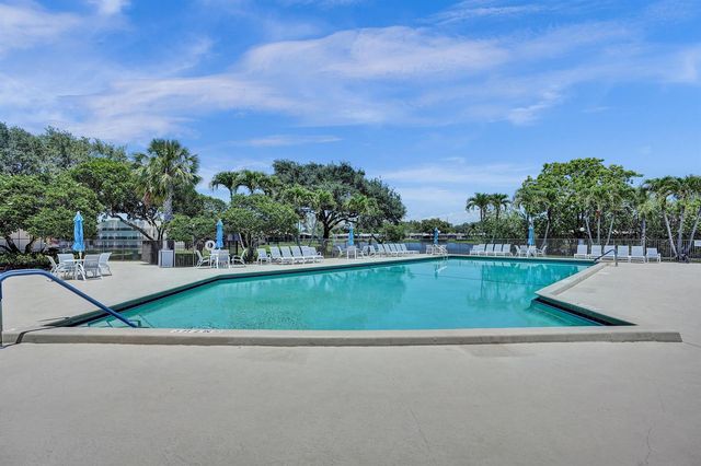 9005 Flynn Circle 1, Boca Raton, FL 33496