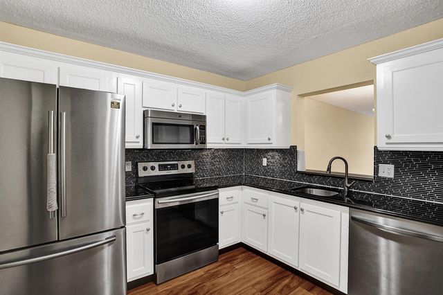 9005 Flynn Circle 1, Boca Raton, FL 33496
