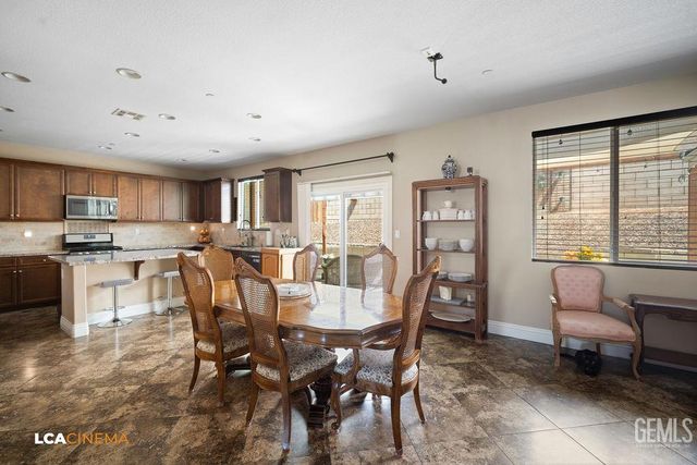 9510 Poseidon Street, Bakersfield, CA 93306