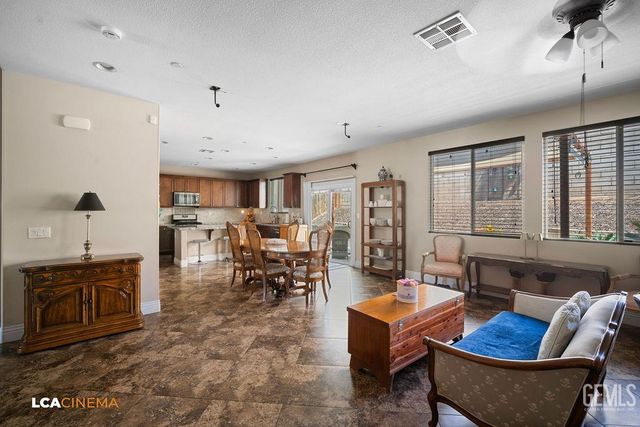 9510 Poseidon Street, Bakersfield, CA 93306