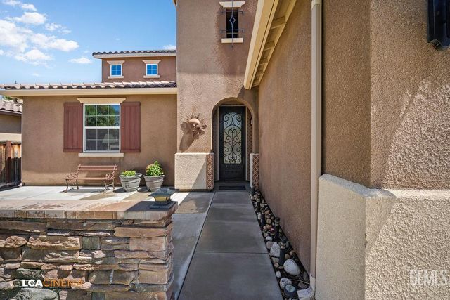 9510 Poseidon Street, Bakersfield, CA 93306