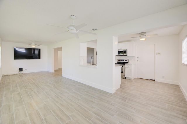 1530 NW 87th Lane, Plantation, FL 33322