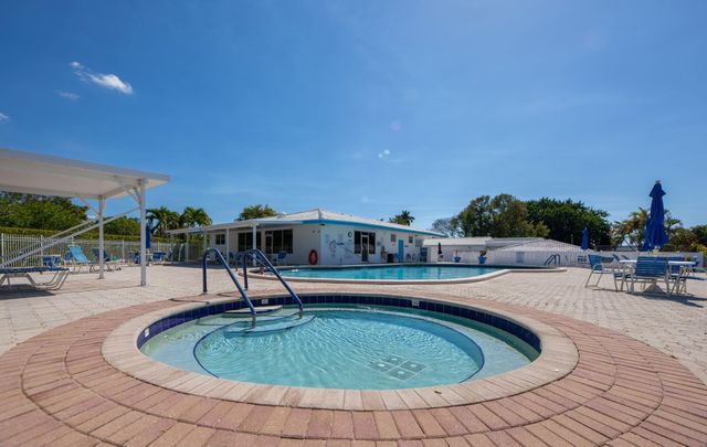 1530 NW 87th Lane, Plantation, FL 33322