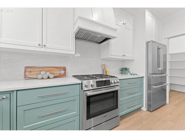 11595 Sw BUTTE Ln, Beaverton, OR 97008