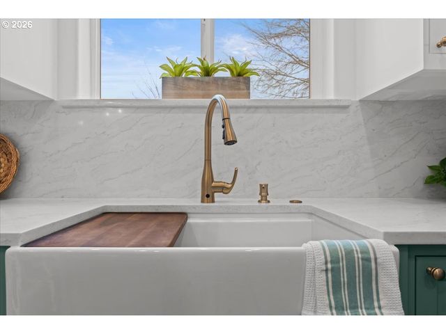 11595 Sw BUTTE Ln, Beaverton, OR 97008