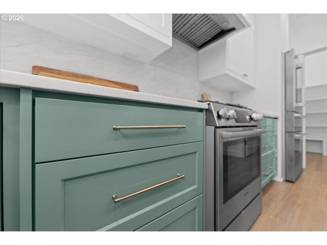 11595 Sw BUTTE Ln, Beaverton, OR 97008