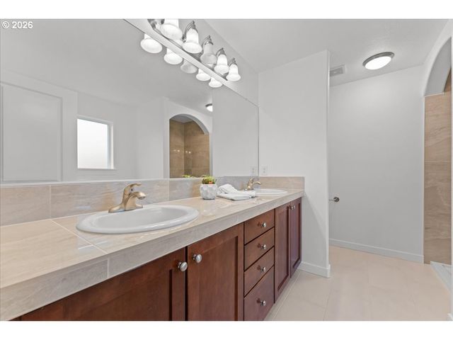 11595 Sw BUTTE Ln, Beaverton, OR 97008