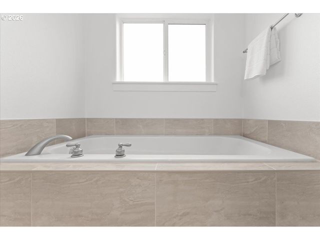 11595 Sw BUTTE Ln, Beaverton, OR 97008