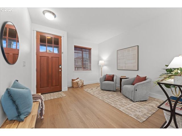 11595 Sw BUTTE Ln, Beaverton, OR 97008