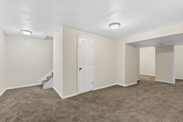 8463 Haleigh Woods Drive, Blacklick, OH 43004