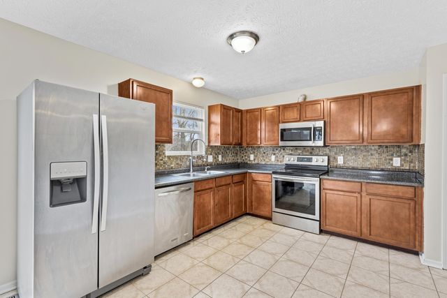 8463 Haleigh Woods Drive, Blacklick, OH 43004