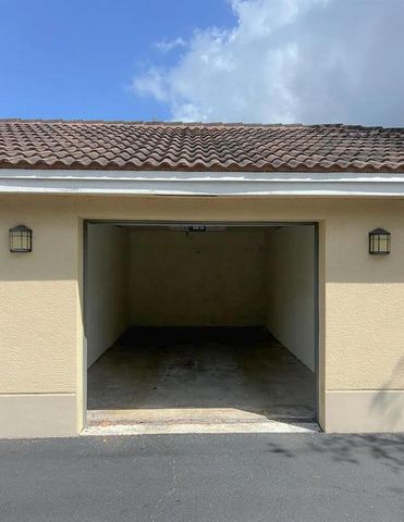 6556 Emerald Dunes Drive 207, West Palm Beach, FL 33411